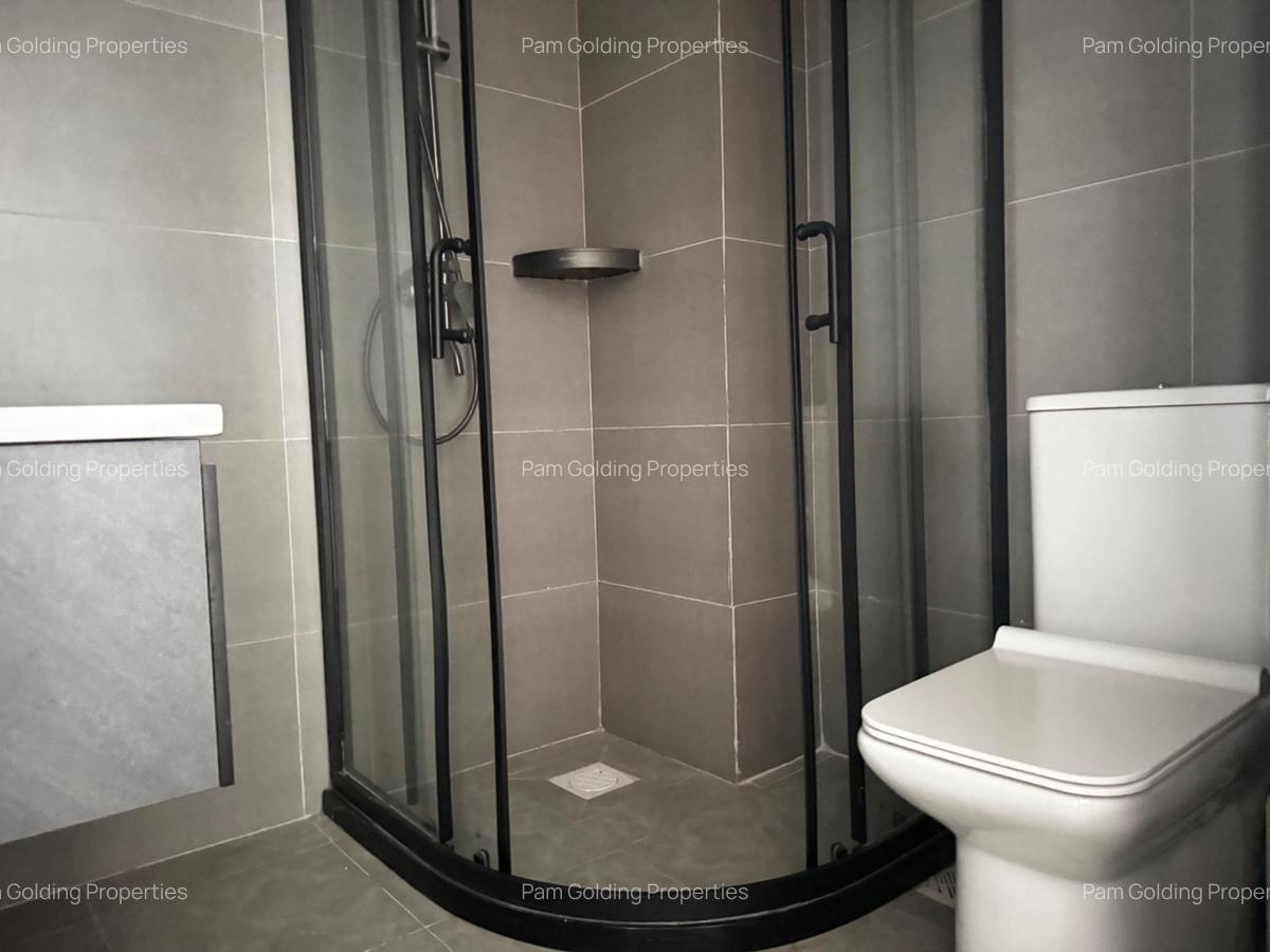 2 Bed Apartment with En Suite in Riverside - 15