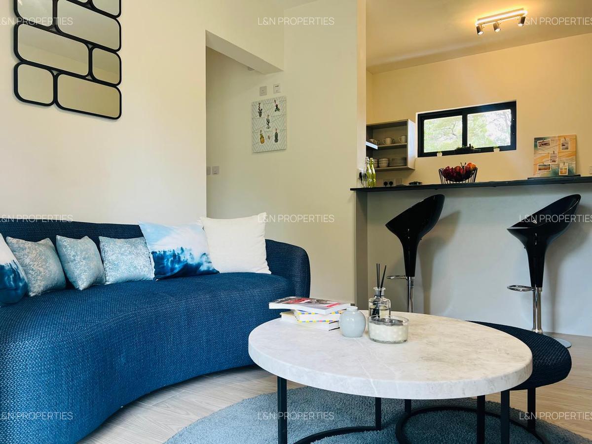 1 Bed Apartment with En Suite at Safaripark Road - 3