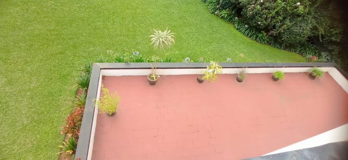8 Bed House with En Suite in Lavington - 7