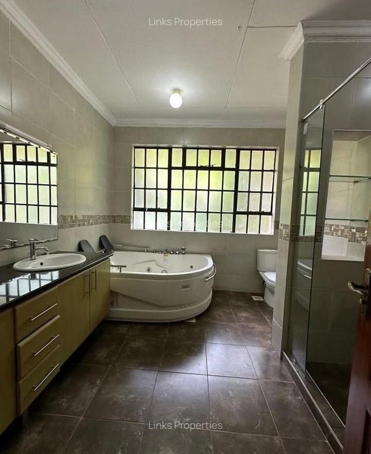 4 Bed Townhouse with En Suite at Karen - 7