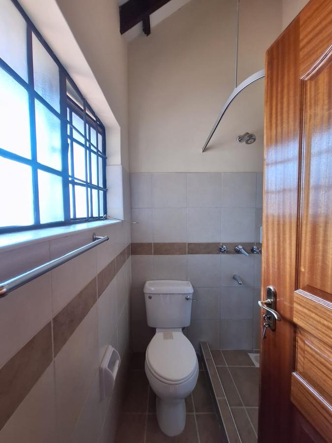 4 Bed Townhouse with En Suite in Spring Valley - 17