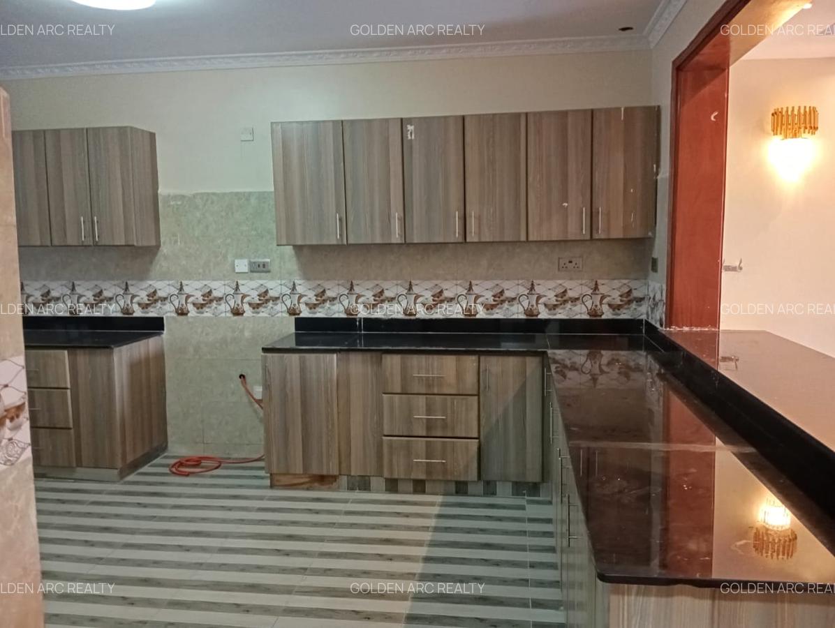 5 Bed Townhouse with En Suite in Karen - 11