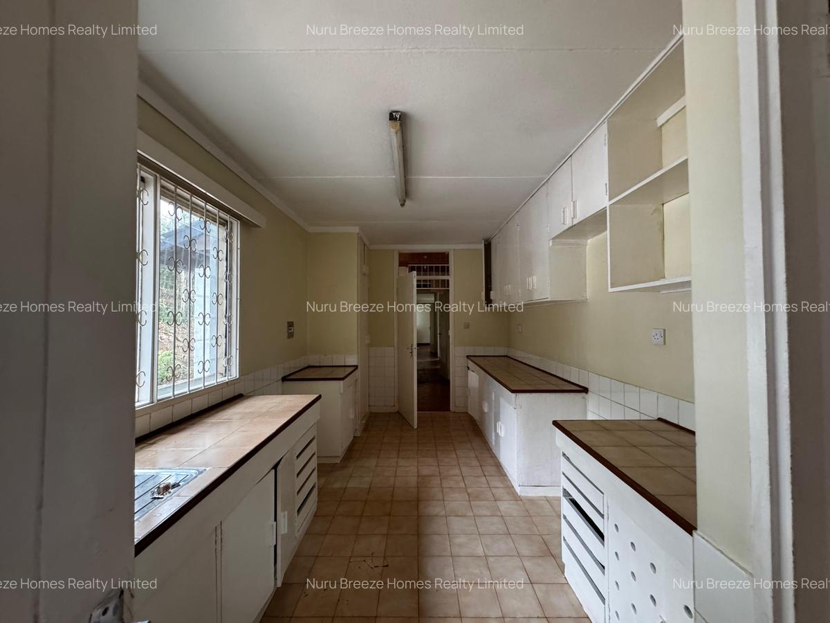 4 Bed House with En Suite in Loresho - 3