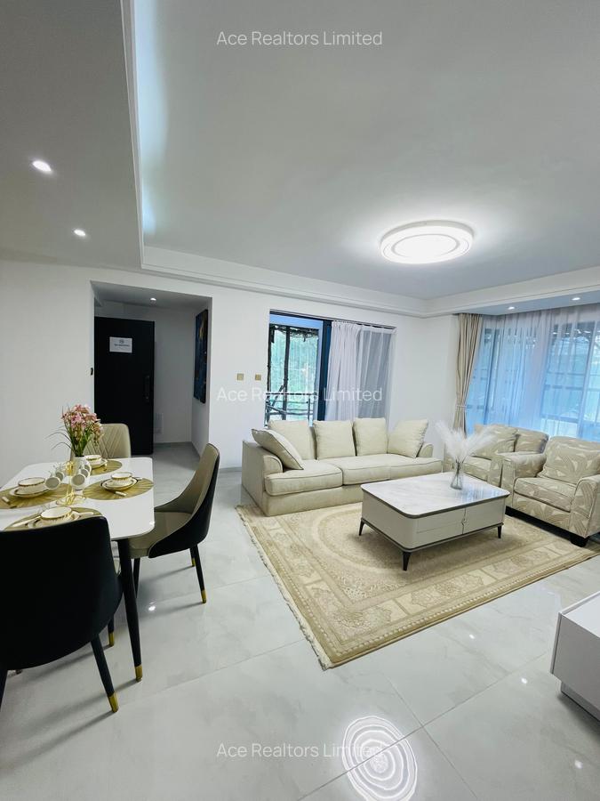 4 Bed Apartment with En Suite at Near Royal Golf Club - 1