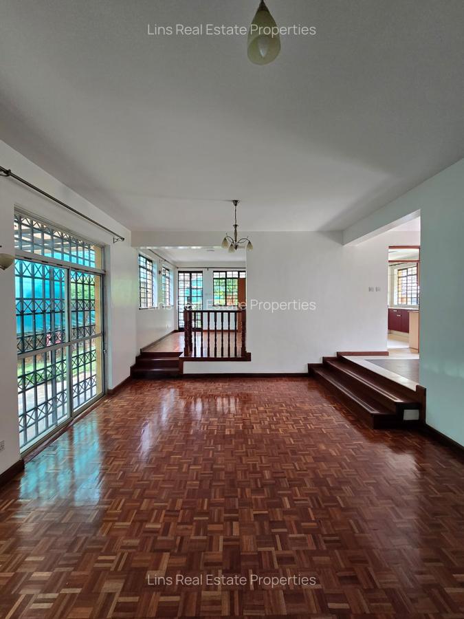 5 Bed Townhouse with En Suite in Lavington - 6