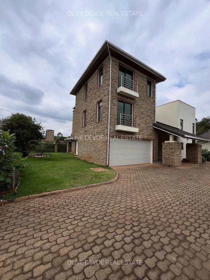 5 Bed Townhouse with En Suite in Karen - 3