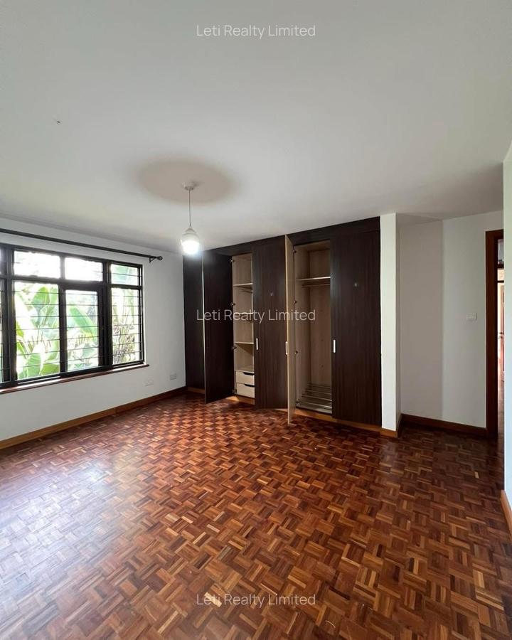 5 Bed Townhouse with En Suite in Lavington - 7