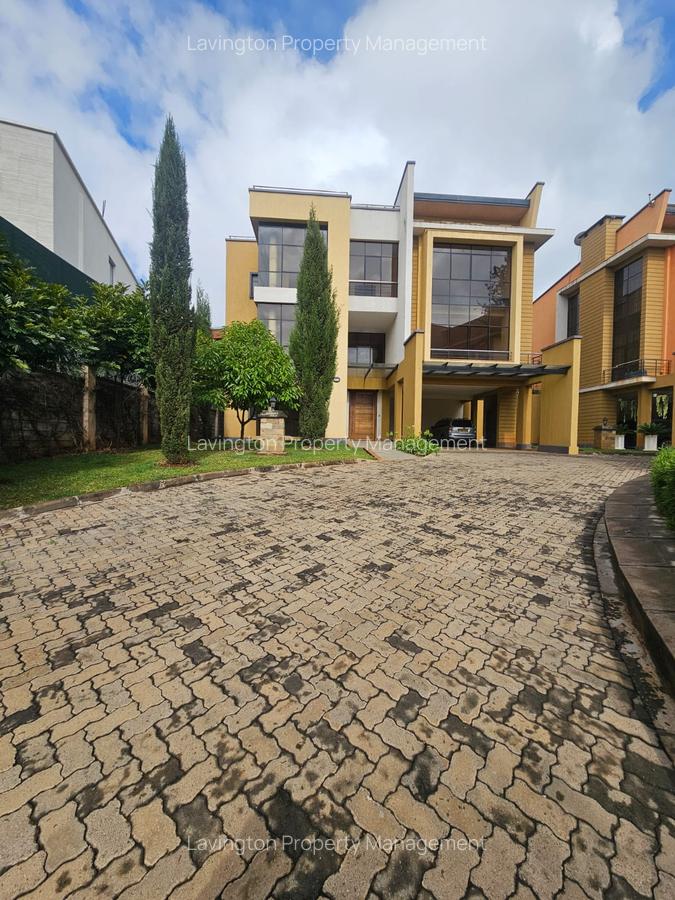 5 Bed Townhouse with En Suite at Lavington Green - 19