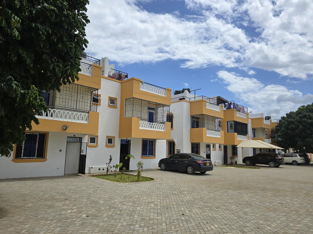 3 Bed Townhouse with En Suite at Mtwapa - 19