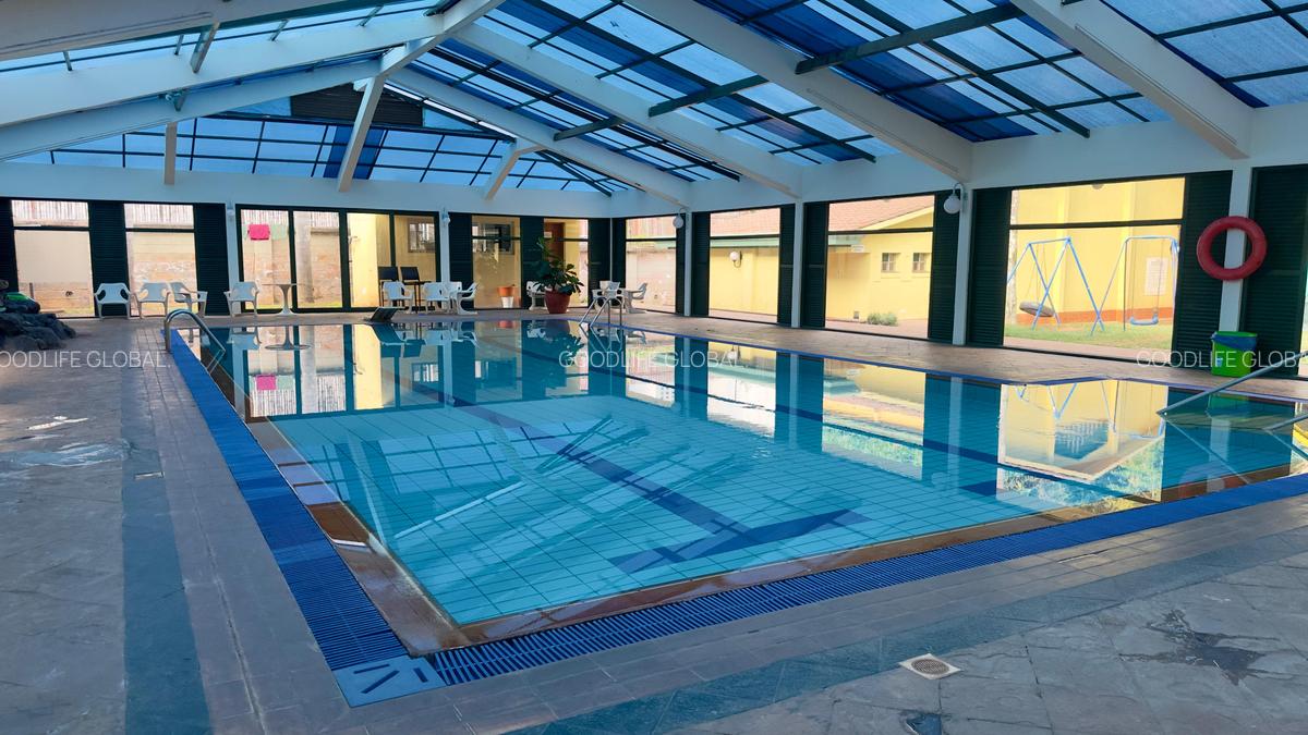 3 Bed Villa with En Suite at Spring Valley - 10