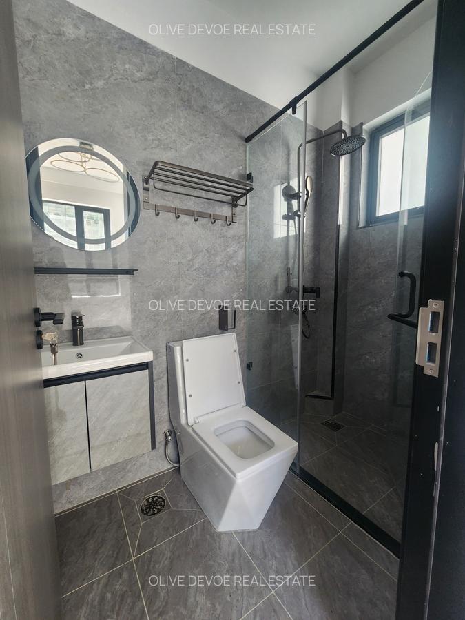 2 Bed Apartment with En Suite in Lavington - 10