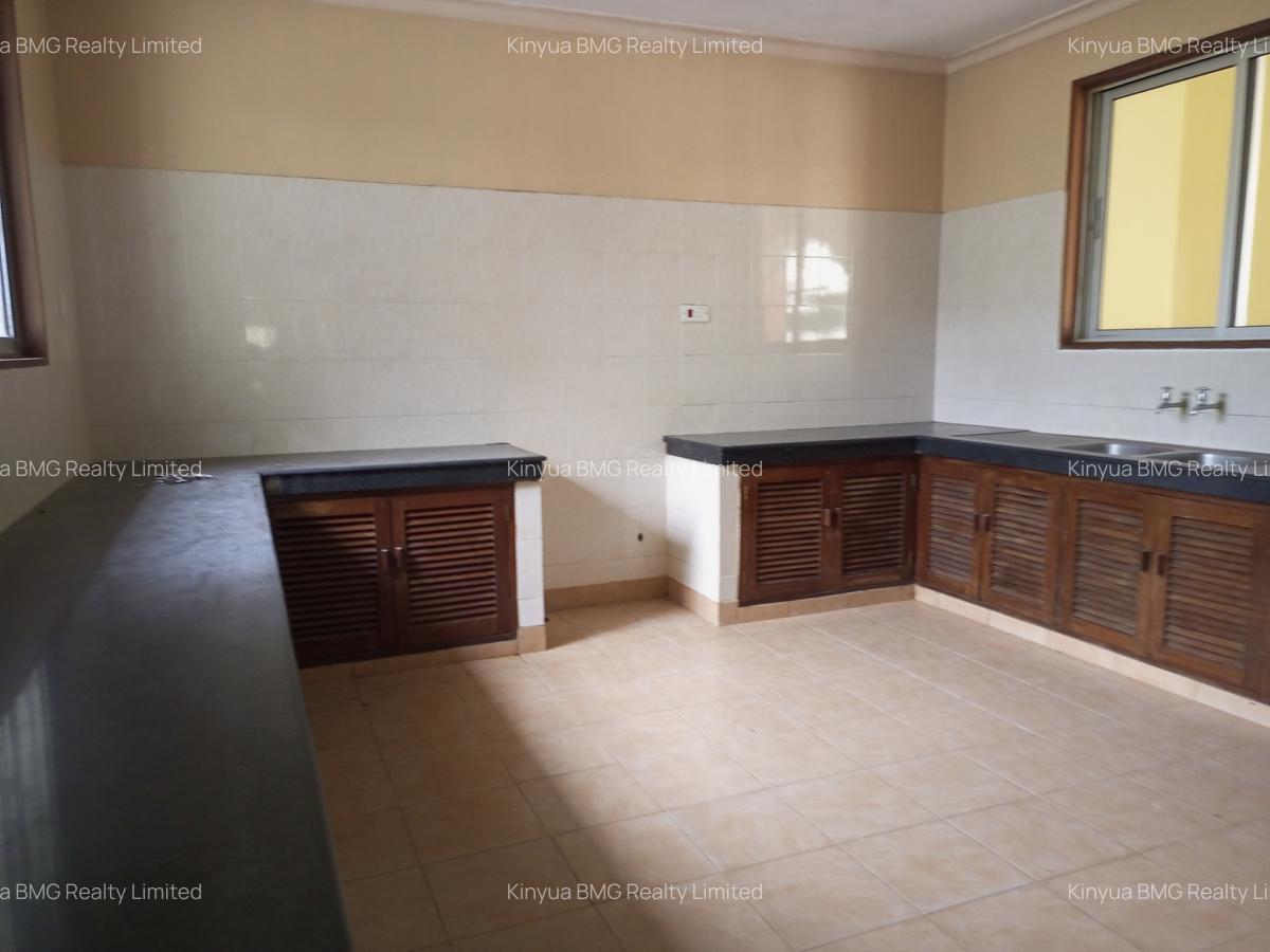 4 Bed Villa with En Suite at Links Road - 9