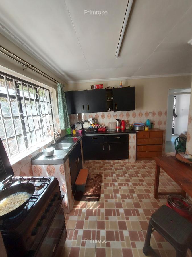 2 Bed House with Garden at Mukabi Road - 9