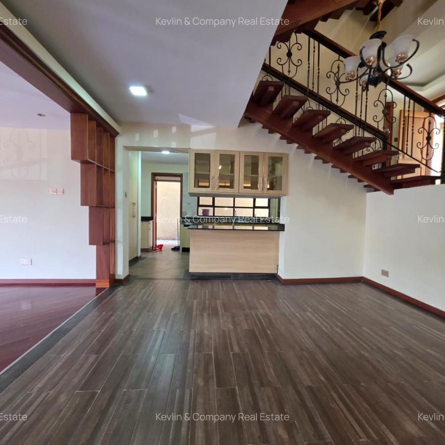 5 Bed Villa with En Suite in Lavington - 16