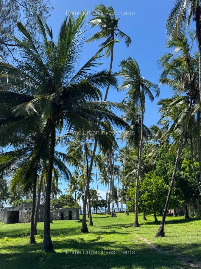 15,783 m² Land in Kikambala - 9