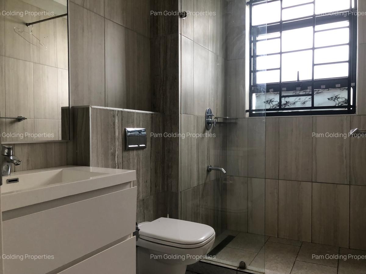 4 Bed Villa with En Suite in Runda - 8