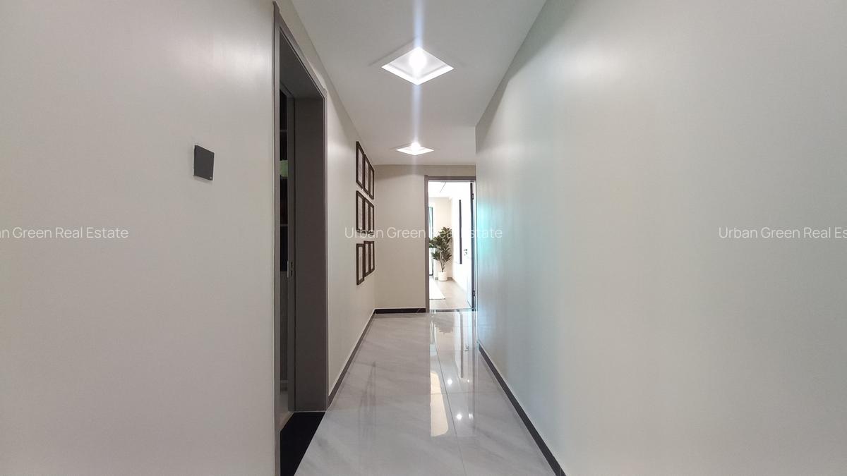 5 Bed Apartment with En Suite at Othaya Road - 6