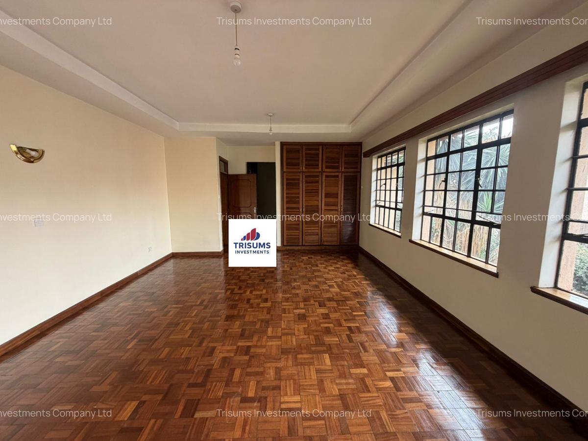 5 Bed House with En Suite in Runda - 8