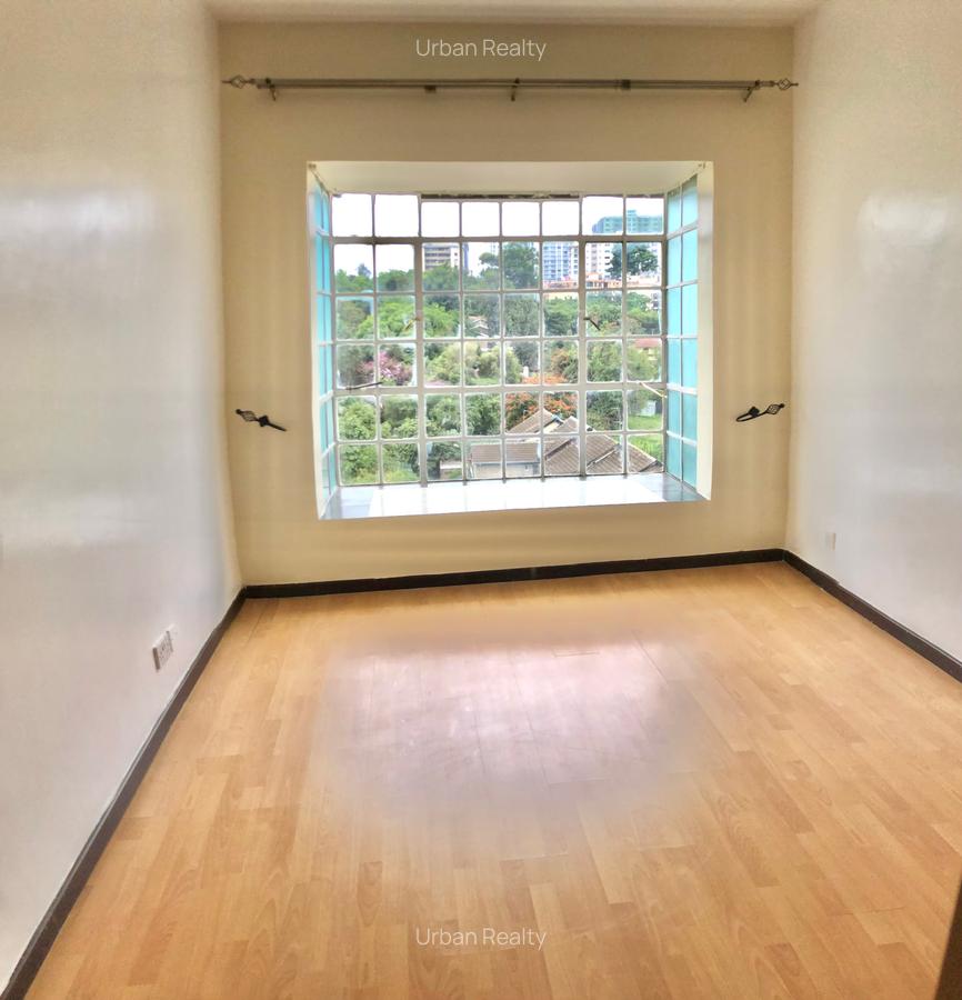 4 Bed Apartment in Kilimani - 15