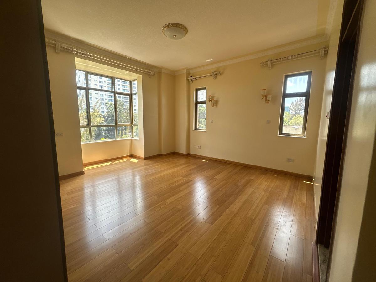 3 Bed Apartment with En Suite in Kilimani - 20
