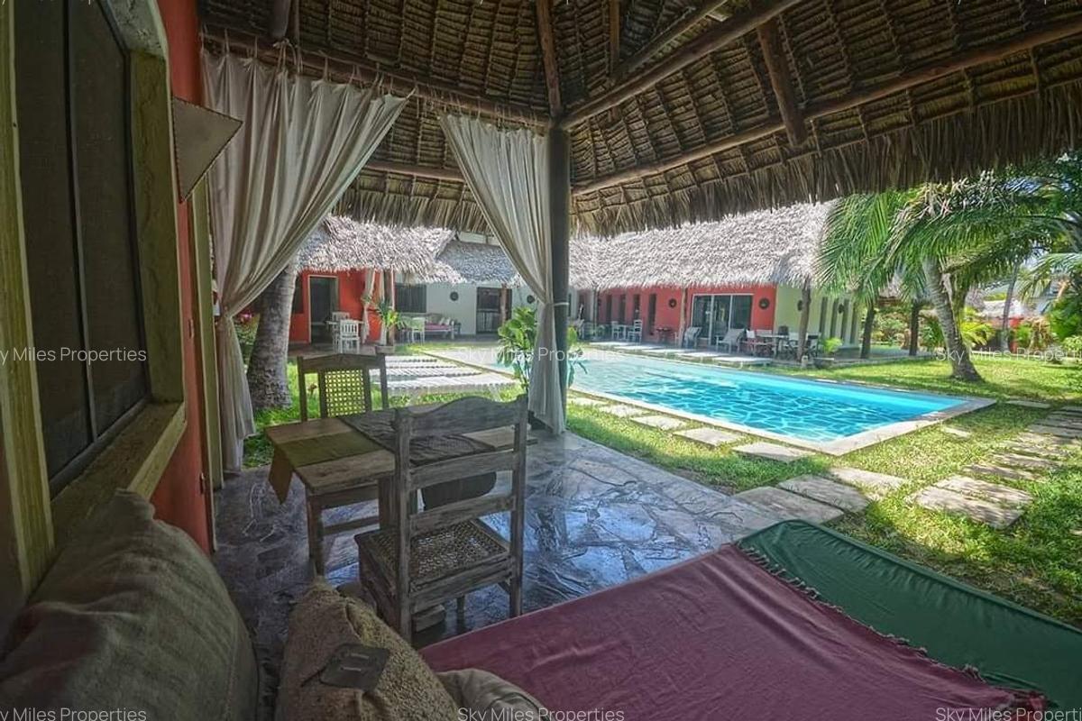 9 Bed Villa with En Suite at Malindi - 6