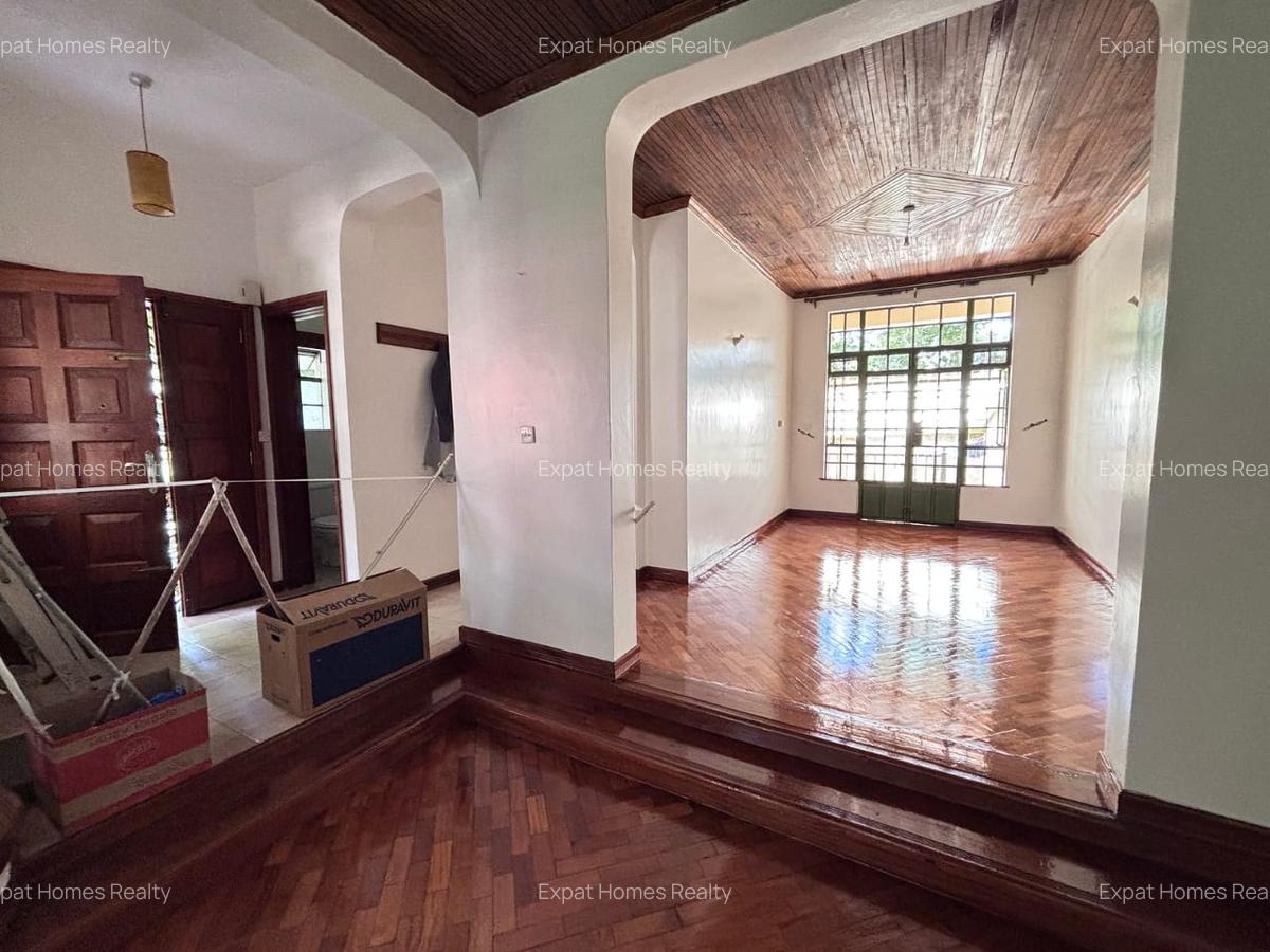 4 Bed Townhouse with En Suite in Lavington - 7