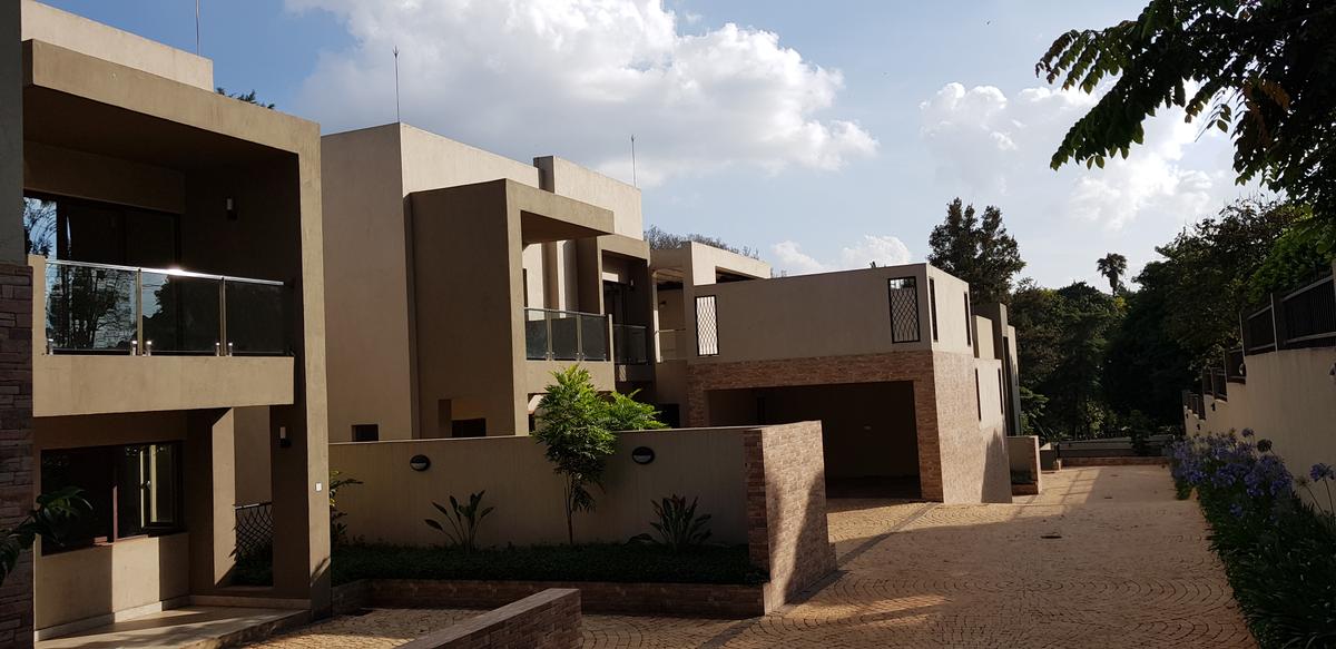 5 Bed Villa with En Suite at Convent Drive - 11