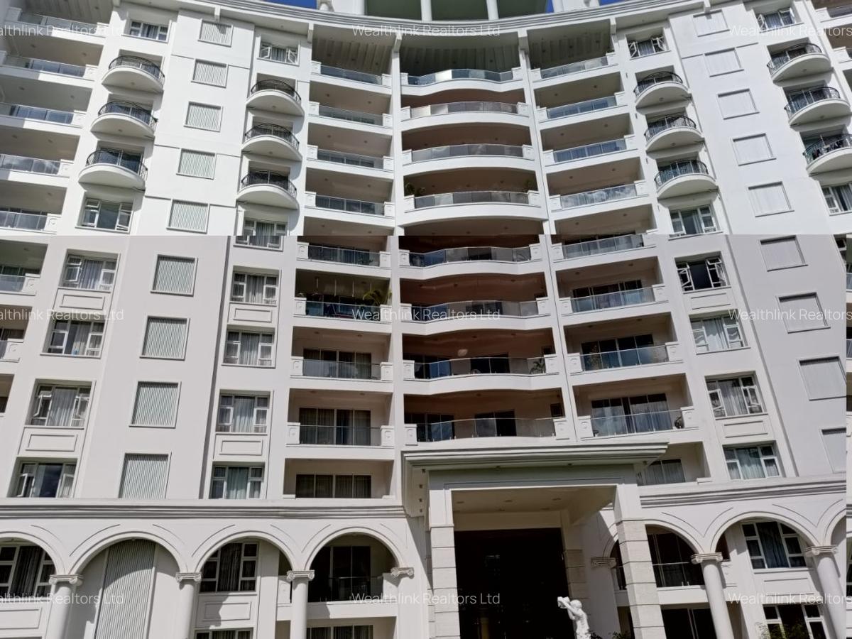 3 Bed Apartment with En Suite at Parklands - 4