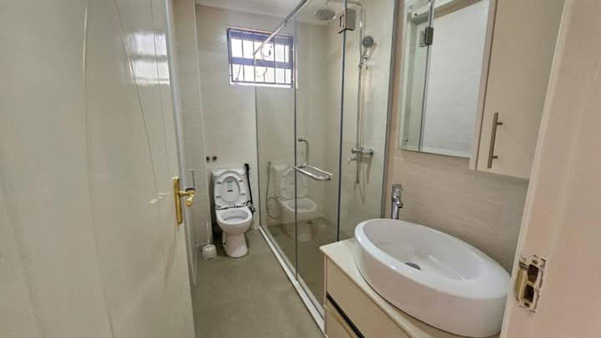 5 Bed Townhouse with En Suite in Runda - 9