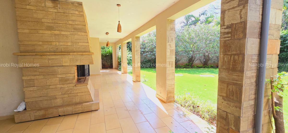 6 Bed Townhouse with En Suite at Lavington Green - 20