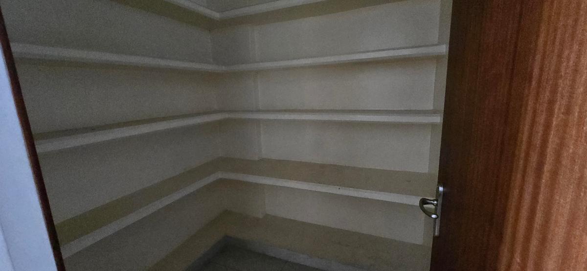 4 Bed Apartment with En Suite at Kolobot Road - 7 4 Bed Apartment with En Suite at Kolobot Road - 7