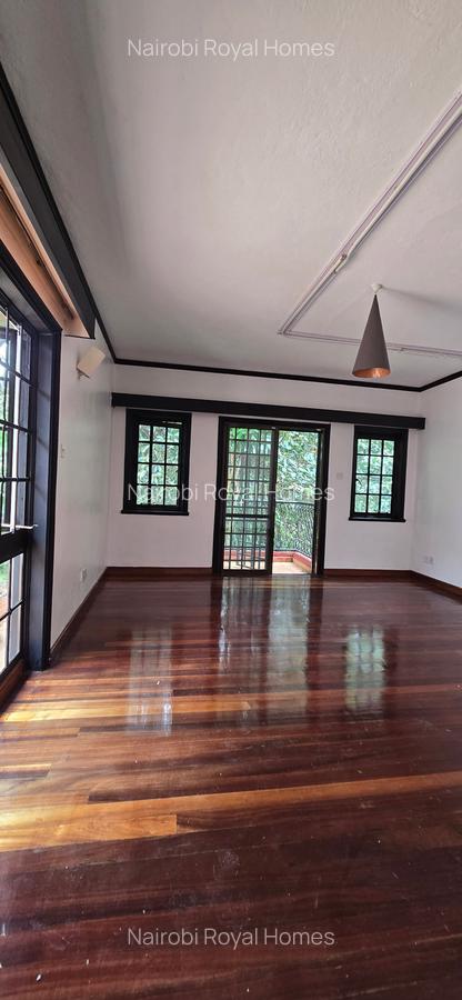 4 Bed Townhouse with En Suite at Lavington Green - 17