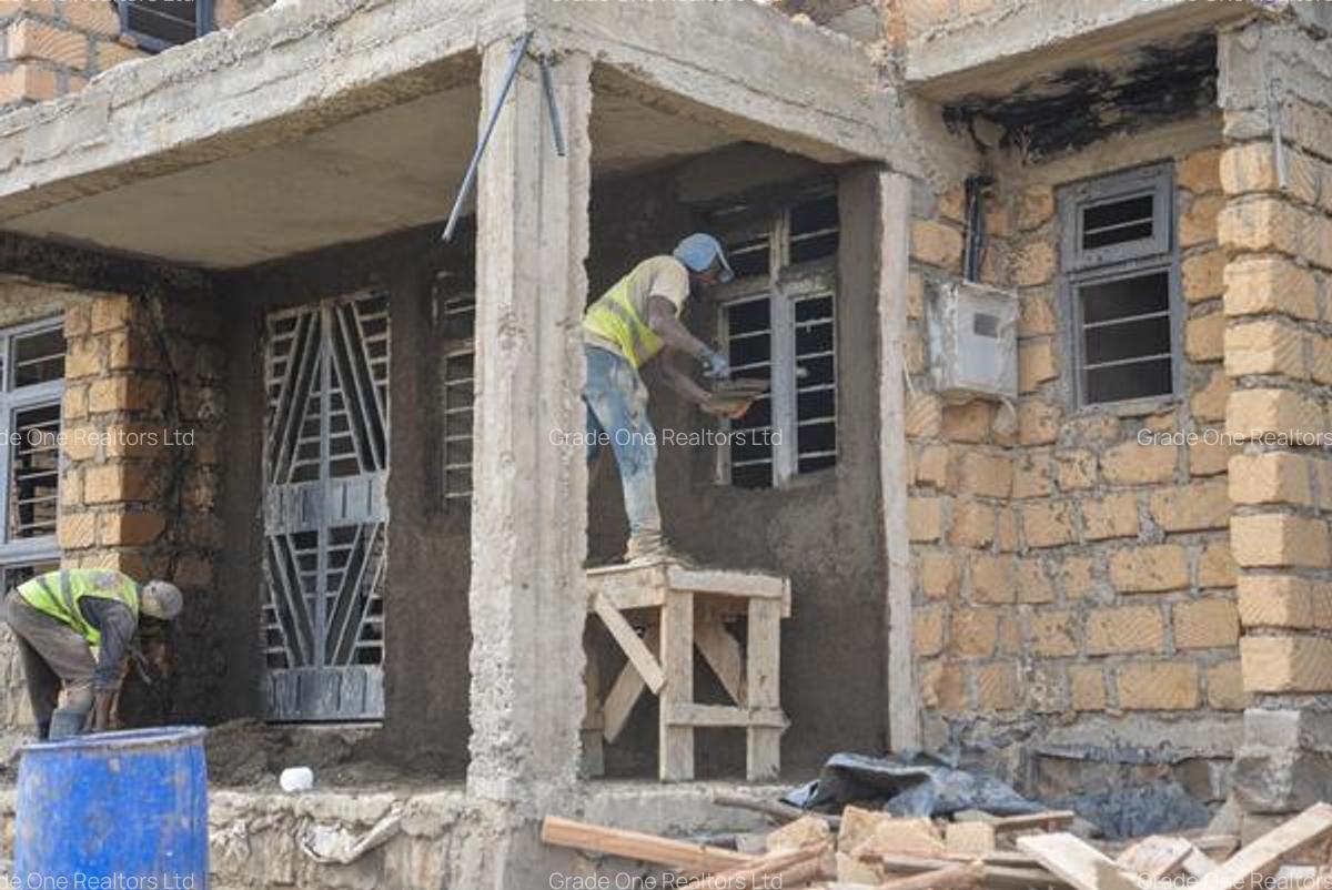 5 Bed Villa with En Suite at Karai - 8