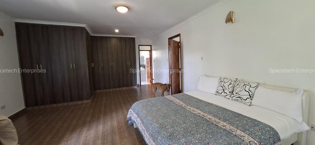 4 Bed Townhouse with En Suite in Kyuna - 12