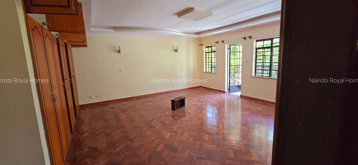 4 Bed Townhouse with En Suite at Lavington Green - 13