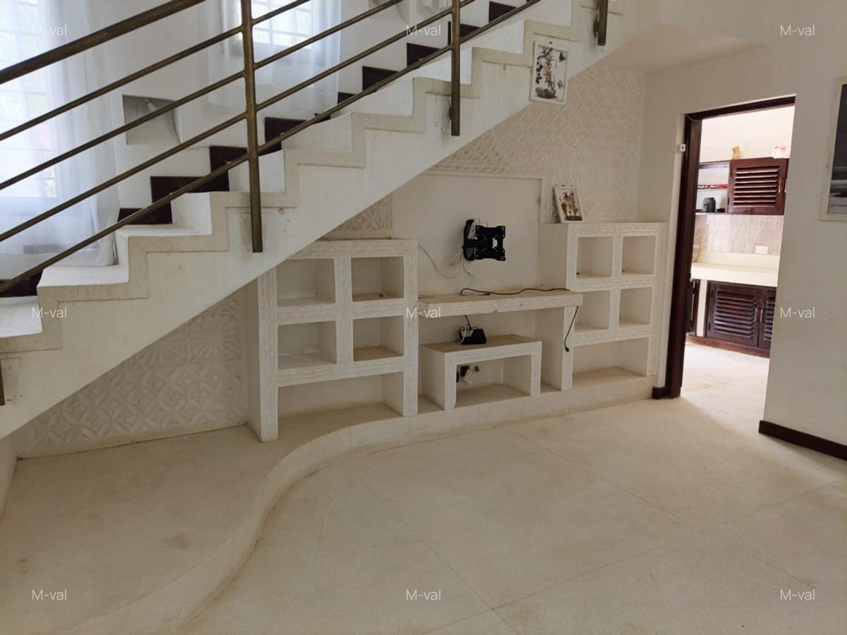 3 Bed Villa with En Suite at Casuarina - 14