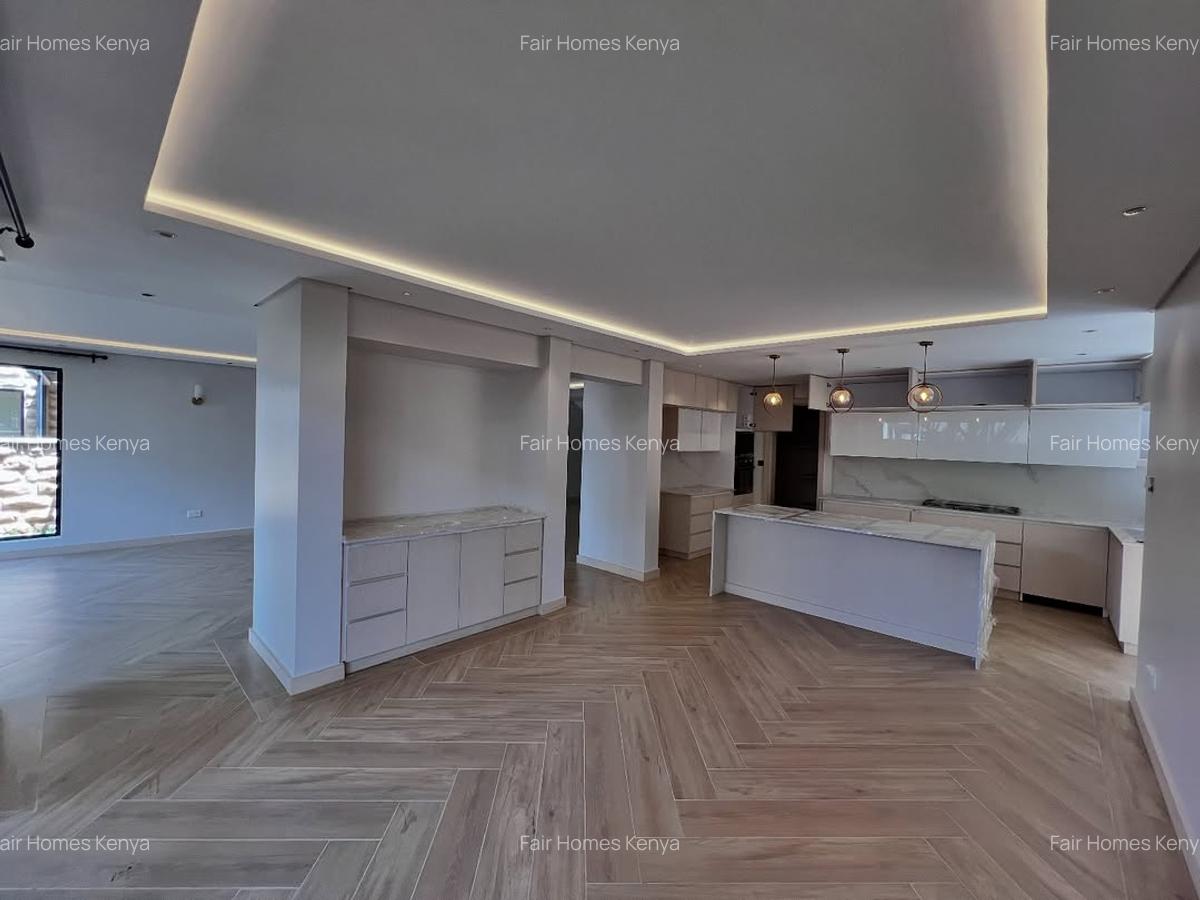 5 Bed Townhouse with En Suite at Convent Drive - 12