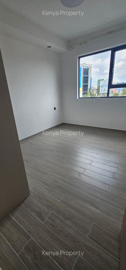 1 Bed Apartment with Swimming Pool in Kilimani - 10
