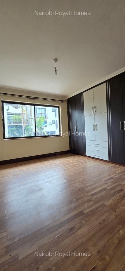 5 Bed Townhouse with En Suite at Grovelia Grove - 7