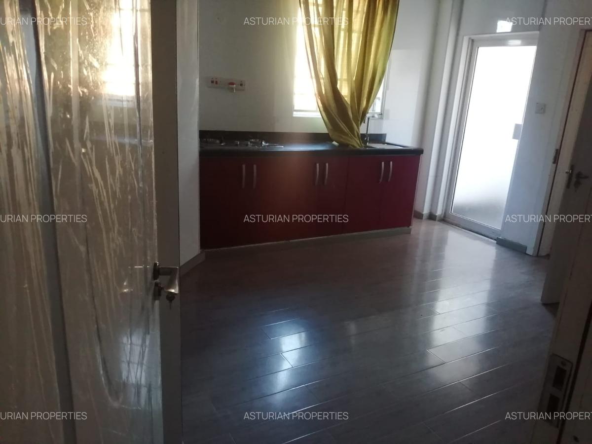 3 Bed Apartment with En Suite in Westlands Area - 9