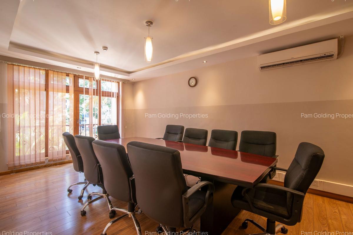 Furnished 1 Bed Apartment with En Suite in Westlands Area - 17