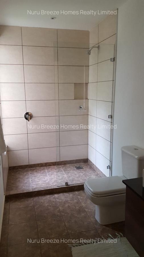 4 Bed Townhouse with En Suite in Rosslyn - 6