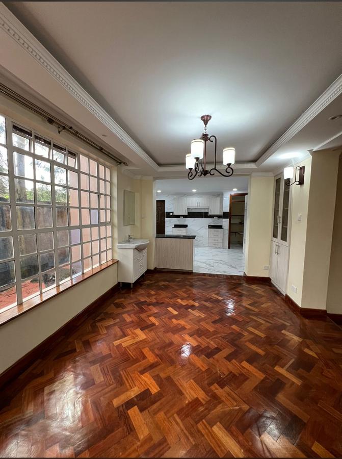 5 Bed Townhouse with En Suite in Lavington - 7