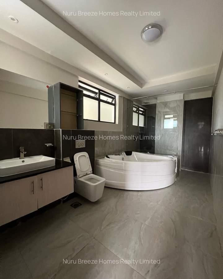 4 Bed Apartment with En Suite in Riverside - 6