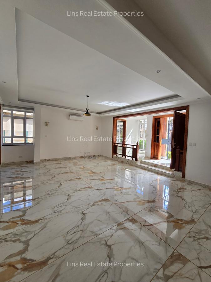 5 Bed Townhouse with En Suite in Lavington - 17