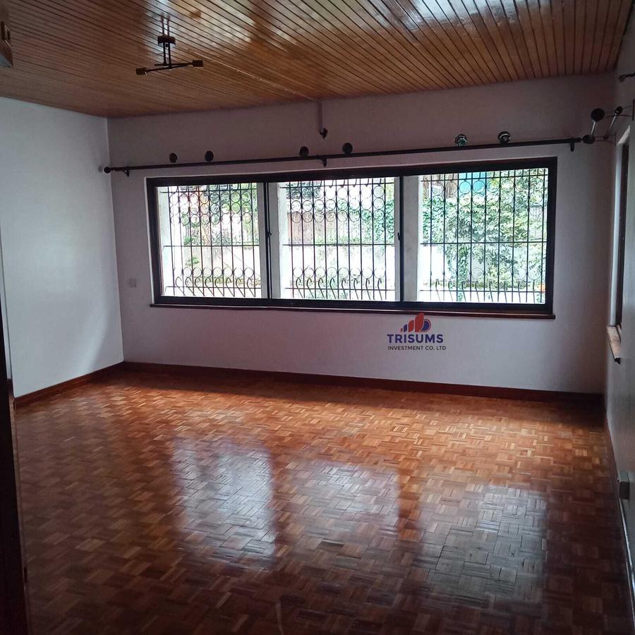 5 Bed Townhouse with En Suite at Westland - 14