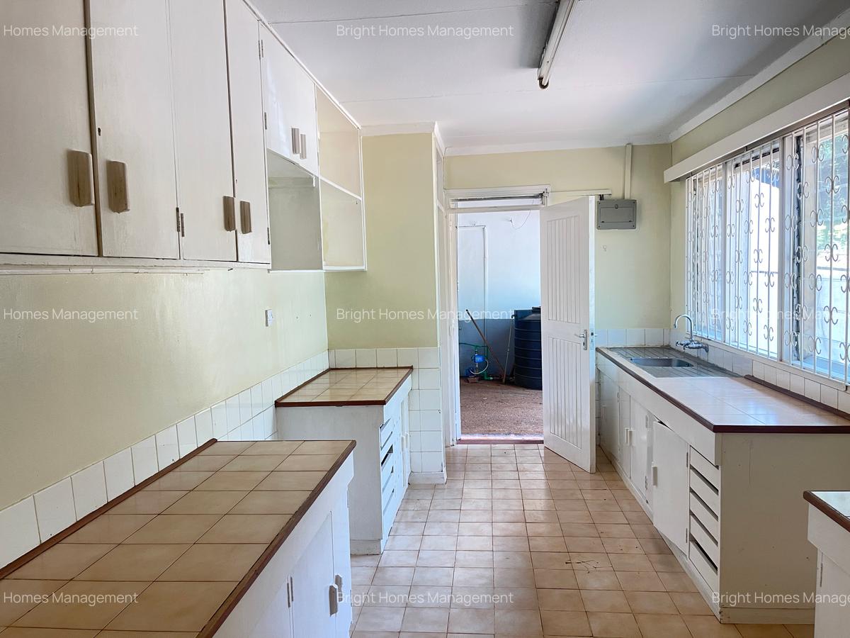 4 Bed House with En Suite in Loresho - 15