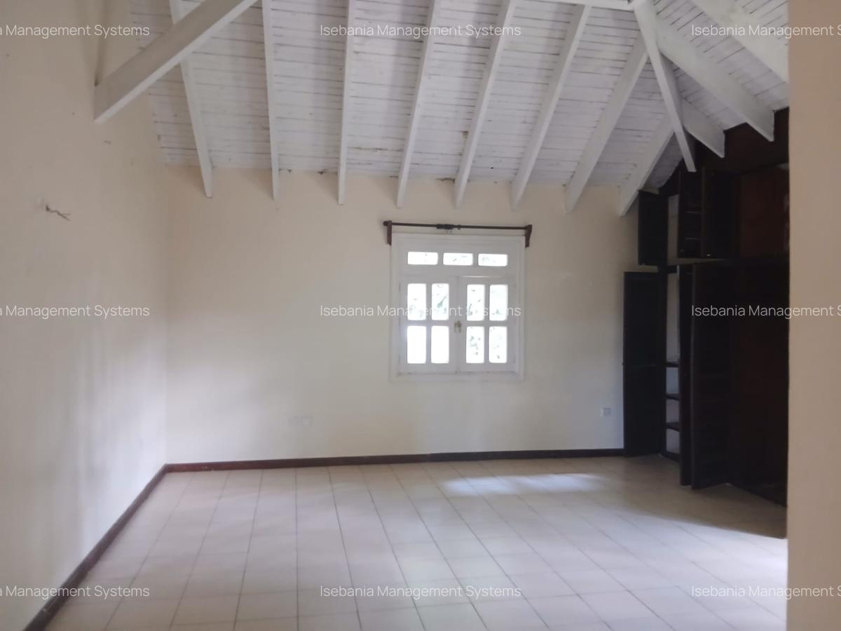 3 Bed Townhouse with En Suite at Gardens Road - 13