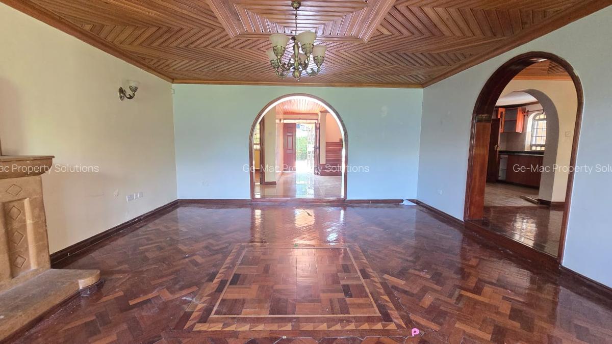 5 Bed House with En Suite in Nyari - 4