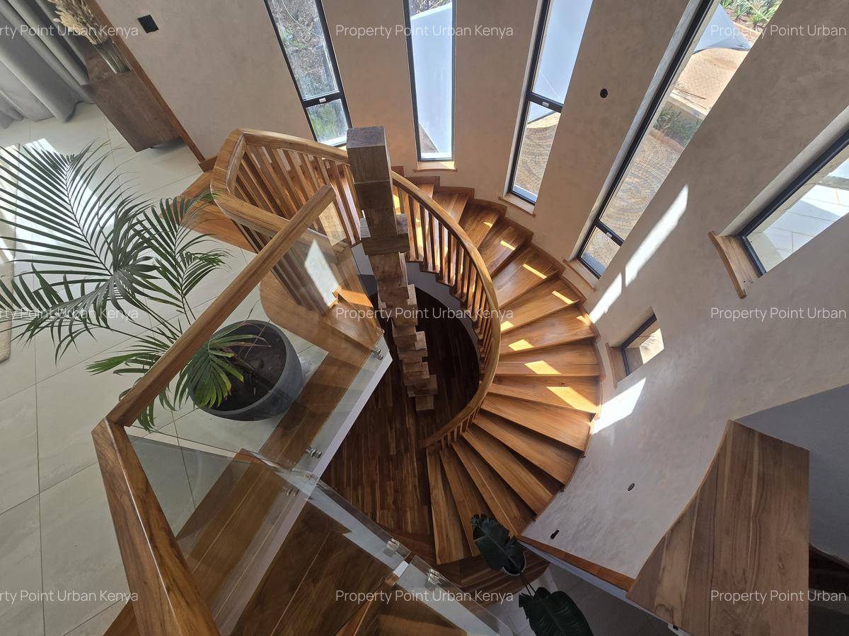 4 Bed Townhouse with En Suite at Kyuna Road - Westlands - Loresho - 2